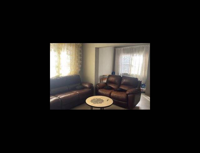 5 BEDROOM HOUSE FOR SALE IN MOLAPO